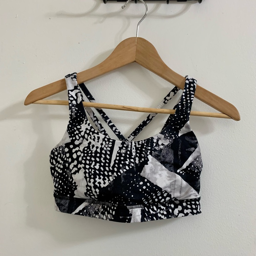 Lululemon sports bra